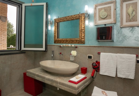 The private bathroom with shower n. 1 on the ground floor - Villa Alessia