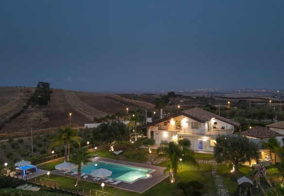Villa Alessia by night - Villa Alessia