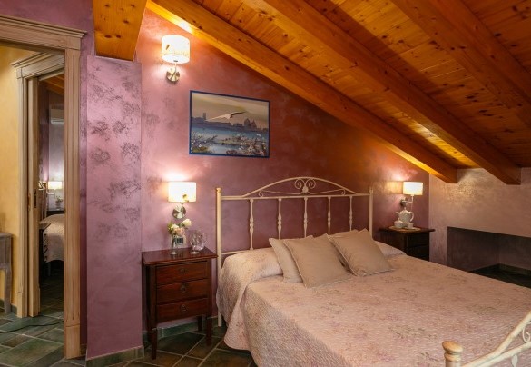 The double bedroom n. 3 on the upper floor