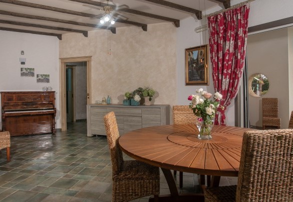 The dining area on the ground floor - Villa Alessia