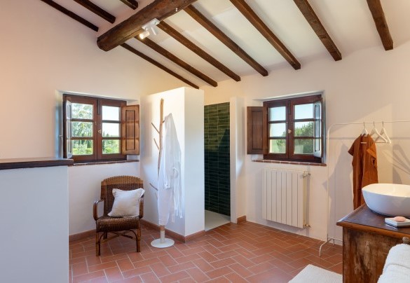 En suite bathroom with shower n.5 - Villa Allodola