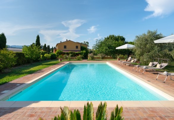 The pool area is located a few metres from the house – Villa Allodola