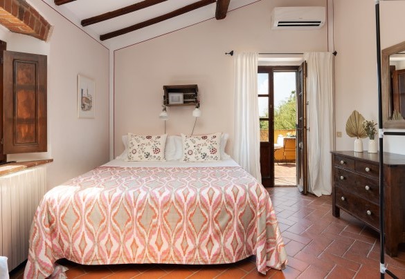 The double bedroom no. 3 on the first floor, with access to the terrace – Villa Allodola
