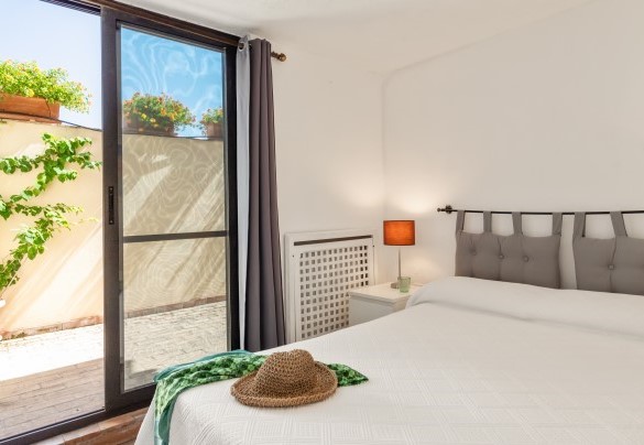 Double bedroom no.3 on the lower floor - Villa Althaea