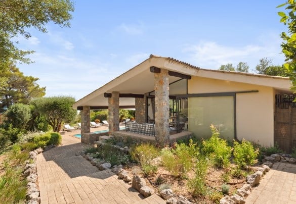 Modern-style residence - Villa Althaea