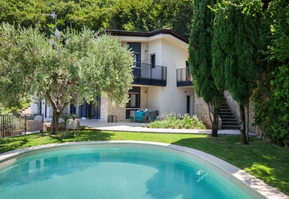 La proprietà è immersa nel verde - Villa Ama