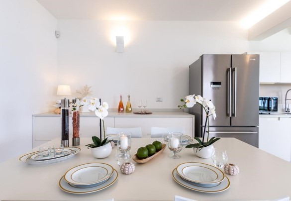 Angolo elegante per degustare tipici piatti sardi - Villa Amar