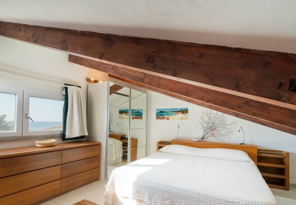 Double bedroom n.5 with divisible beds with en-suite bathroom with shower – Villa Ambra