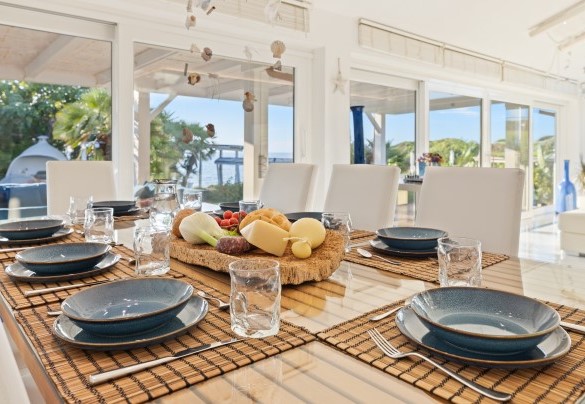 Dining Table – Villa Ambra