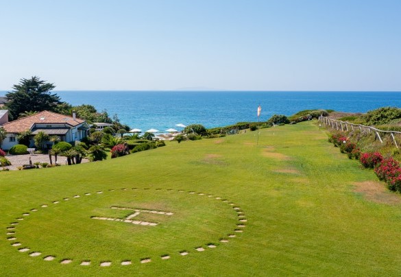 Private landing strip – Villa Ambra