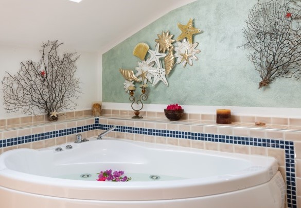 Whirlpool tub in room n. 1 – Villa Ambra