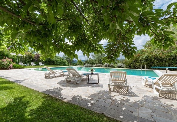 Dolce verde area solarium attrezzata - Villa Ambrah 12+1 