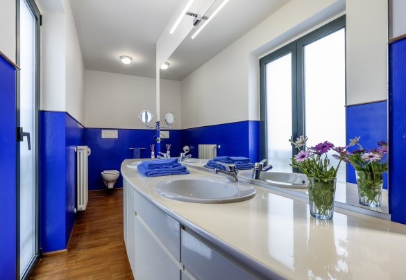 Bagno en-suite n.1 con vasca  – Villa Amyra