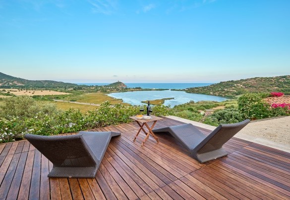 Sulla costa sud-occidentale della Sardegna, nel territorio di Domus de Maria - Villa Ananda