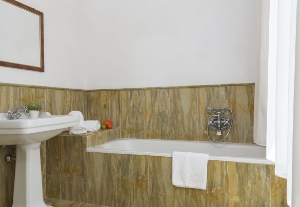 Bagno en suite con vasca n.5 