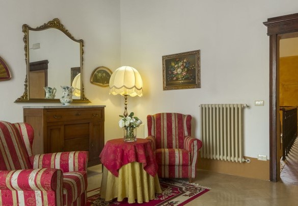 Angolo lettura al primo piano - Villa Angelini