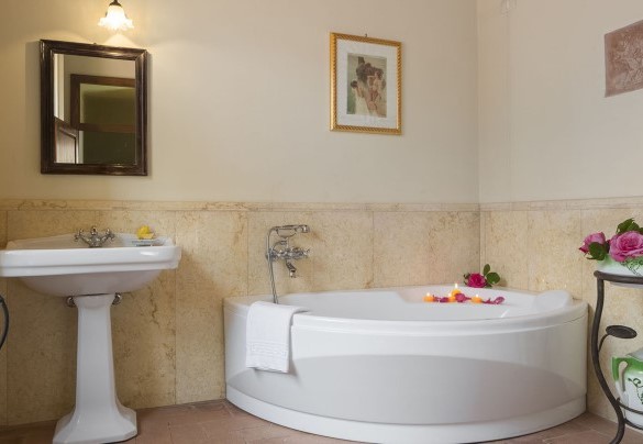 Bagno en suite con vasca n.1- Villa Angelini