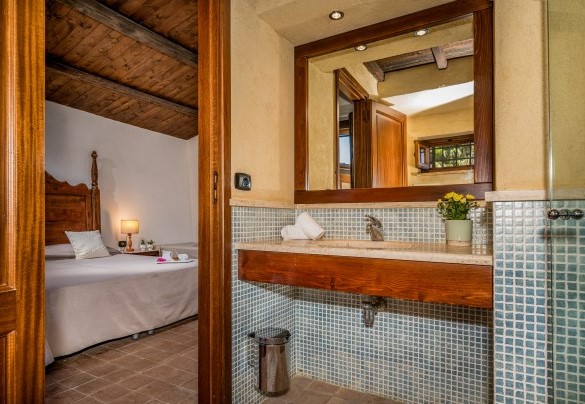 Bagno en suite con doccia n.2. Seconda unità- Villa Antura