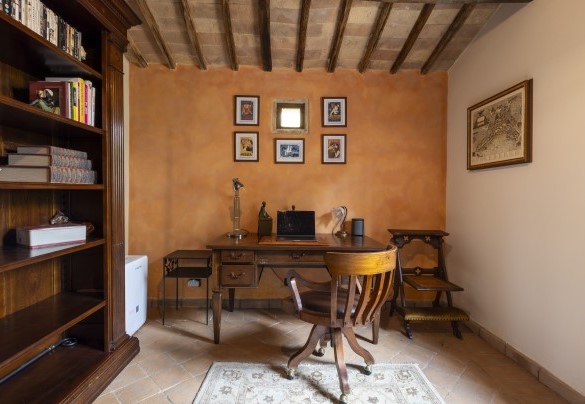 Lo studio al piano terra - Villa Aperolli