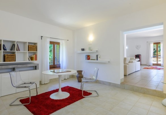 The living area is in open space with the entrance hall, games room and large living room – Villa Ardente