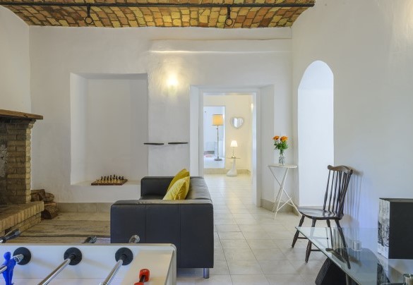 The living area is in open space with the entrance hall, games room and large living room – Villa Ardente