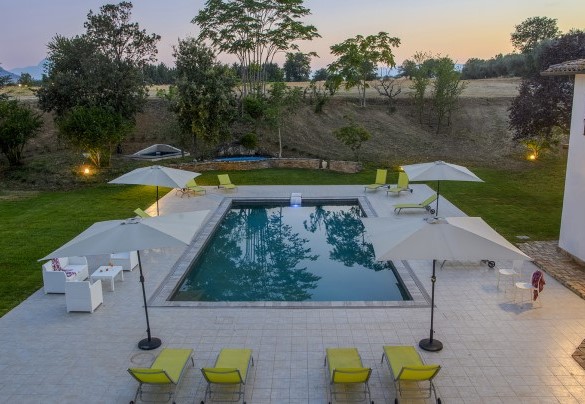 Bird’s eye view of the swimming pool in the evening lights – Villa Ardente