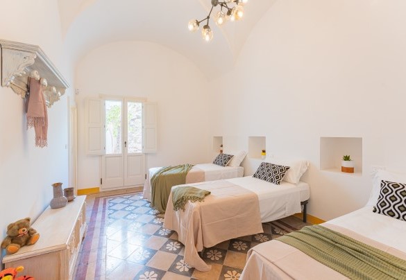 Triple bedroom no. 3 on the lower ground floor - Villa Aristula