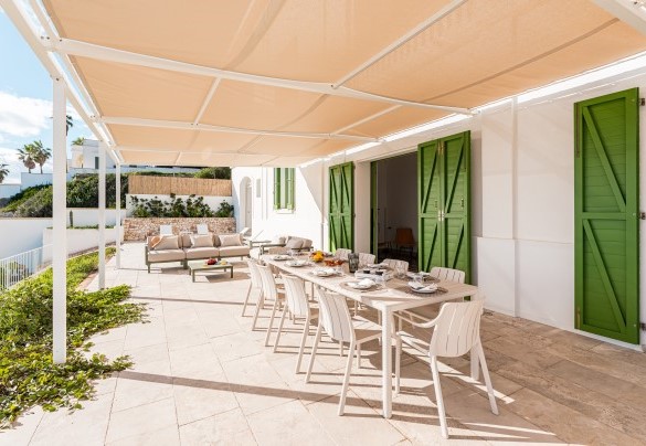Dining area and relaxation area on the terrace overlooking the sea - Villa Aristula