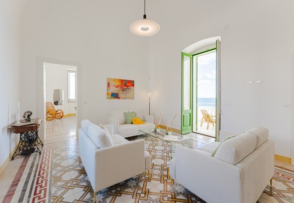 From the living room with sea view there is access to the bedrooms on the floor - Villa Aristula
