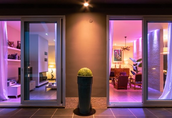The chromatic lights inside the living room create a unique atmosphere - Villa Atmosfere