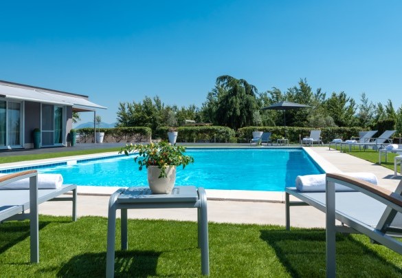 View of the swimming pool from the annex – Villa Atmosfere