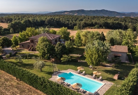 Bellissimo casale con piscina privata in affitto - Villa Augusto