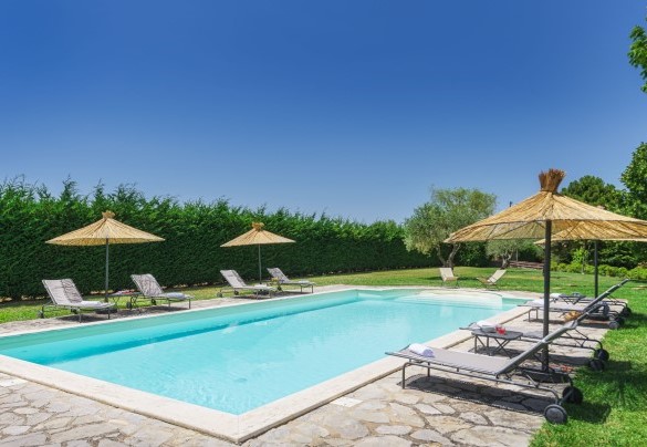 La bella piscina ad uso esclusivo - Villa Augusto