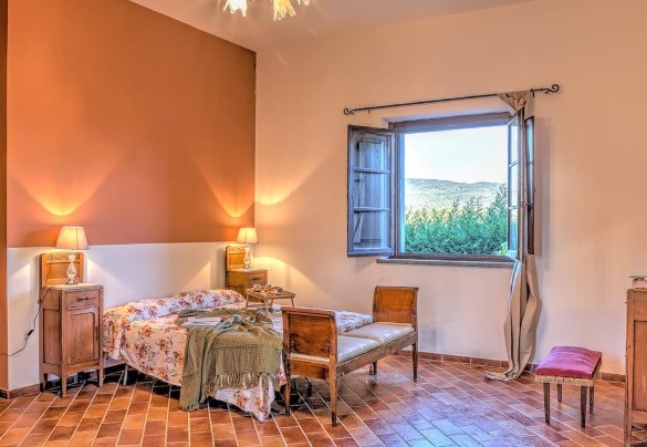 Camera matrimoniale n.5 nell'annesso con bagno en-suite - Villa Augusto