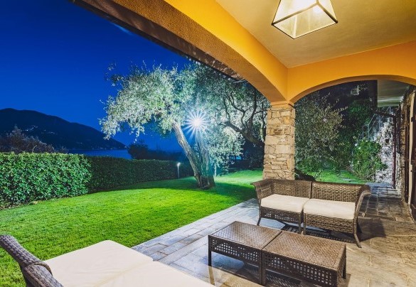 L’accogliente patio perfettamente illuminato - Villa Baia Blu