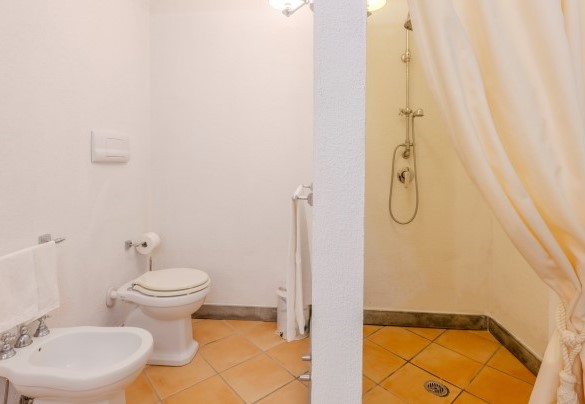 Bathroom n.2 with shower on the ground floor - Villa Bambù