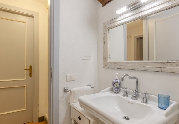 Bathroom no. 1 with shower ground floor - Villa Bambù
