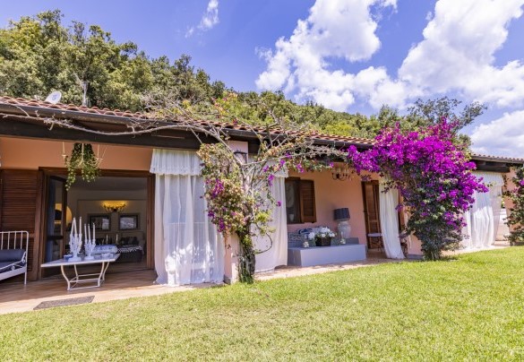 The elegant verandas on the front side of the house – Villa Bambù