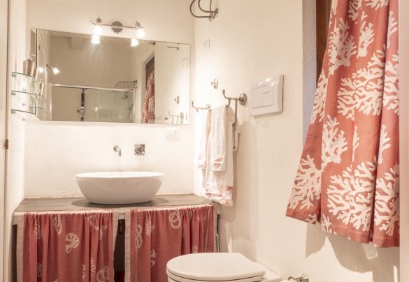 Bathroom with shower n.5 in the annex – Villa Bambù