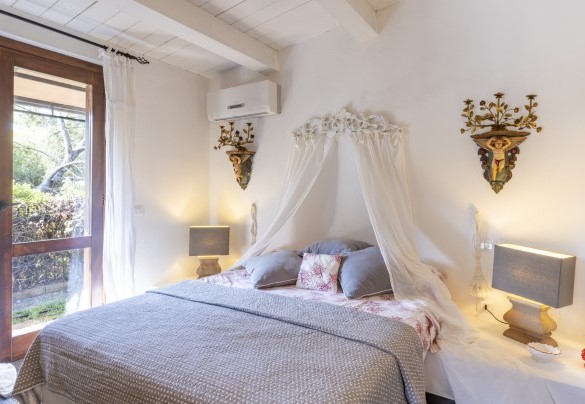 Double bedroom n.5 with direct access to the outside, in the annex – Villa Bambù