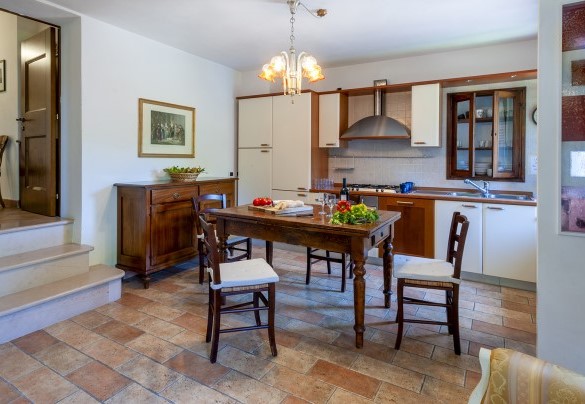Cucina posta al piano primo – Villa Banci
