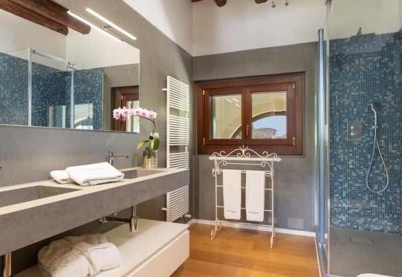 Bagno en-suite con doccia al primo piano - Villa Barchessa Panigai