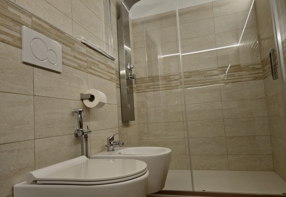 Bagno en suite con doccia n.1 della camera n.1 al piano terra - Villa Bel Panorama