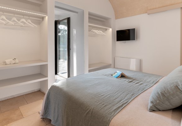 Double room n.1 has a divisible king-size bed and is also accessible from the outside - Villa Belkis