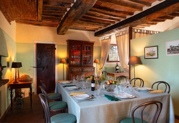Area pranzo nel soggiorno al piano terra - Villa Bellavista