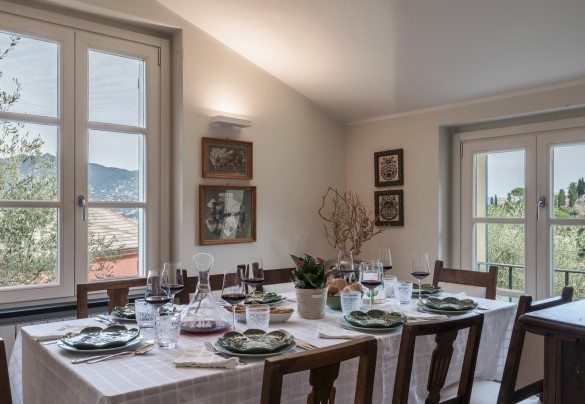 L’invitante sala da pranzo al primo piano - Villa Bellavista