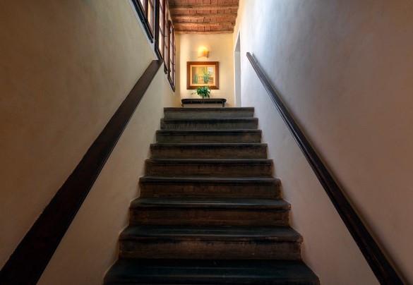 Scala interna per il primo piano - Villa Bellavista