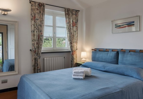 La camera da letto matrimoniale al primo piano della dependance - Villa Bellavista