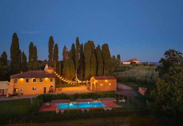 La proprietà nelle luci della sera – Villa Bellavista