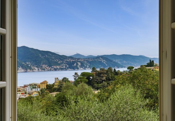 La splendida vista dalla finestra della camera matrimoniale al primo piano della dependance - Villa Bellavista